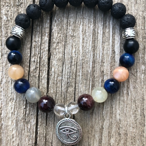 Power bracelet for safe travels - Picture 2 of 4